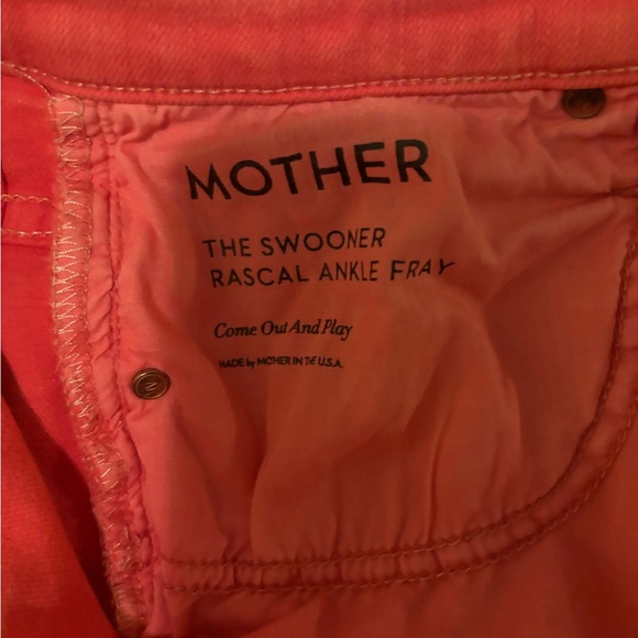 Mother Denim Swooner Rascal Ankle Fray - Picture 4 of 4